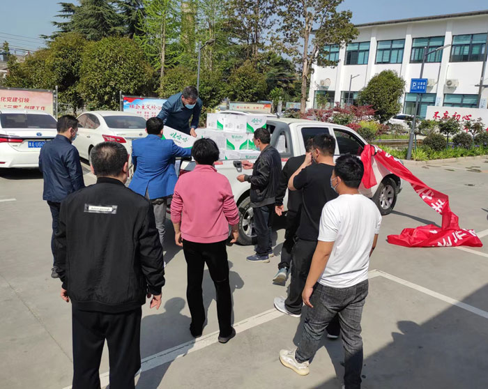 周口市通用鼓風(fēng)機有限公司慰問防疫工作人員